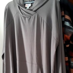 Lularoe new with tags pullover/amber